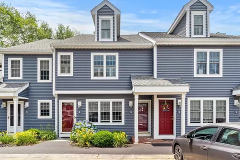 5 Hobart Ln #5, Rockland, MA 02370