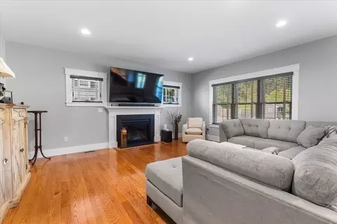 297 Pine St, Dedham, MA 02026 photo 18