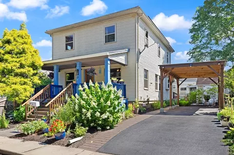 22 Huntington Ave, Amesbury, MA 01913