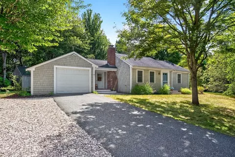 33 Captain William Arthur Rd, Brewster, MA 02631