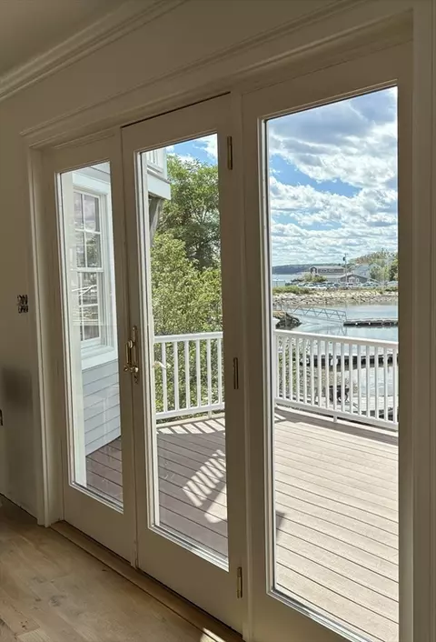 Entry Way - 263 E Main St, Gloucester, MA 01930 photo 1 of 1