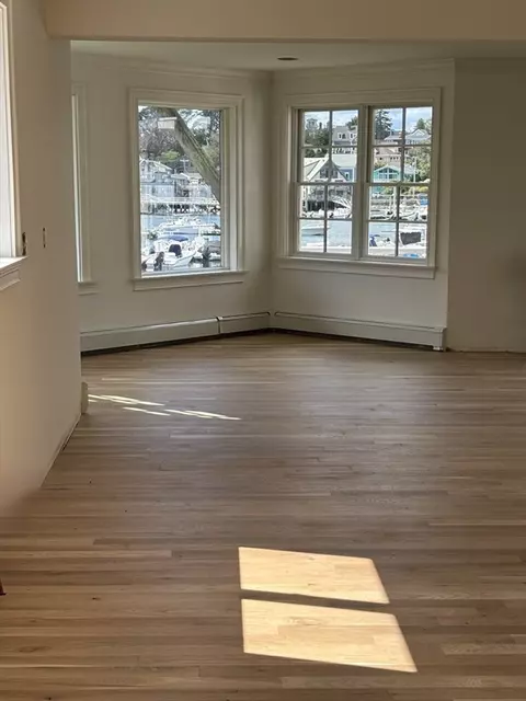 Living - 263 E Main St, Gloucester, MA 01930 photo 6 of 6
