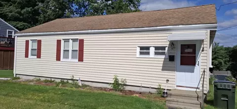 36 Locust St, Oxford, MA 01540