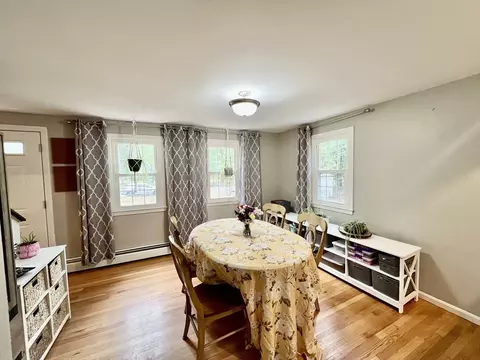Dining - 18 Bridle Path Ln, Townsend, MA 01474 photo 2 of 2