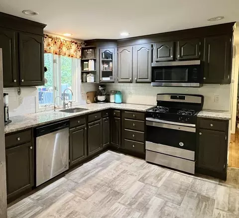 Kitchen - 18 Bridle Path Ln, Townsend, MA 01474 photo 1 of 1