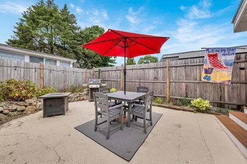 Exterior - 45 Pleasant St, Wareham, MA 02571 photo 5 of 8