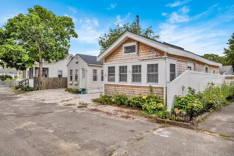 Exterior - 45 Pleasant St, Wareham, MA 02571 photo 3 of 8