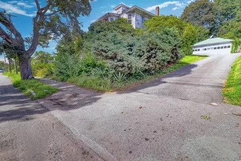 749-751 Riverside Dr, Lawrence, MA 01841