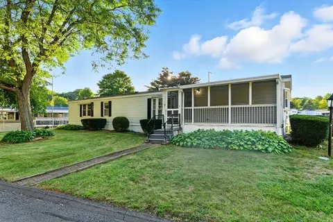 26 Clayton Dr, West Springfield, MA 01089