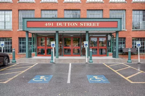 491 Dutton St #502, Lowell, MA 01854