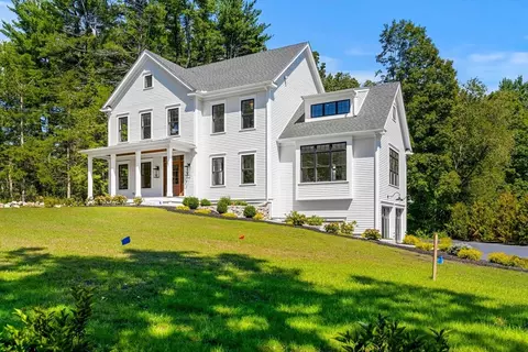 1 Elm St, North Reading, MA 01864