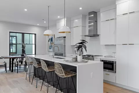 1 Marion St #5, Cambridge, MA 02141