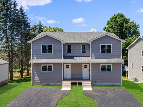 122 Stowe St #122, Fall River, MA 02720