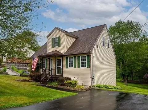 24 Jesse Rd, Dudley, MA 01571