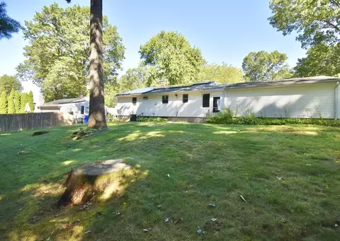 Exterior - 131 Endicott St, Springfield, MA 01118 photo 4 of 6
