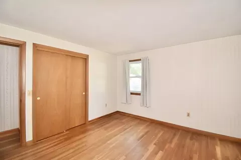 Bedroom - 131 Endicott St, Springfield, MA 01118 photo 4 of 6