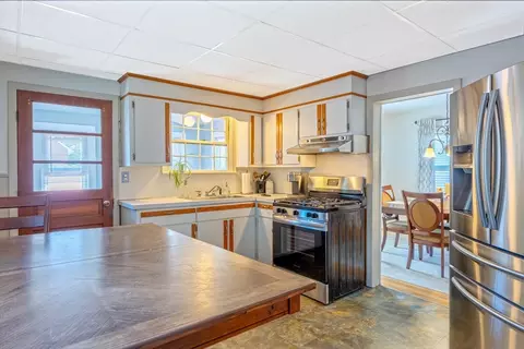 29 Fairfield Ave, Chicopee, MA 01013 photo 18