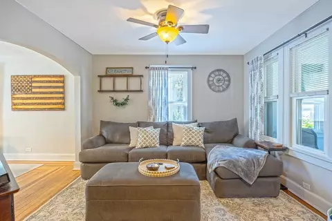 29 Fairfield Ave, Chicopee, MA 01013 photo 9