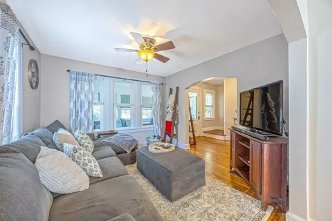29 Fairfield Ave, Chicopee, MA 01013 photo 8