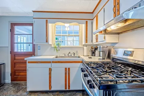 29 Fairfield Ave, Chicopee, MA 01013 photo 16