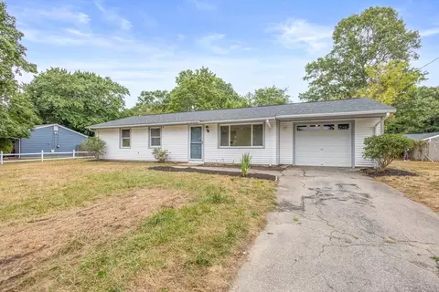 4 Daniel Rd, Wareham, MA 02571