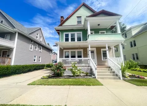 41-43 Whittier St, Springfield, MA 01108