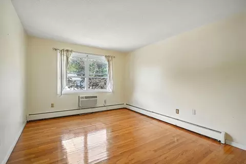 48 Colonial Cir #D, Chicopee, MA 01020 photo 11