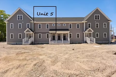 46 Harrison St #5, Taunton, MA 02780
