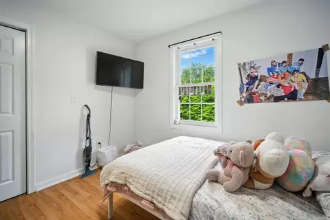 20 Gilbert Ave, Chicopee, MA 01013 photo 17