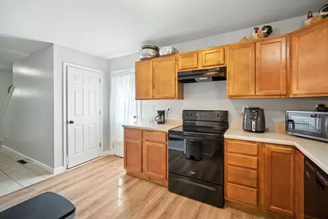 20 Gilbert Ave, Chicopee, MA 01013 photo 7
