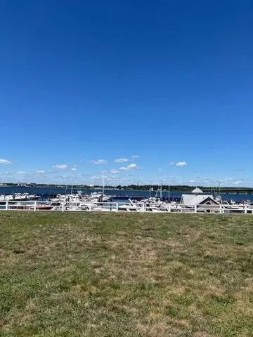 700 Shore Dr #902, Fall River, MA 02721 photo 4