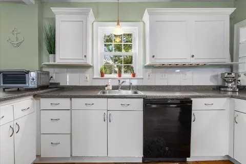 321 Winter St, Barnstable, MA 02601 photo 9