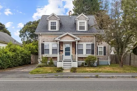 321 Winter St, Barnstable, MA 02601