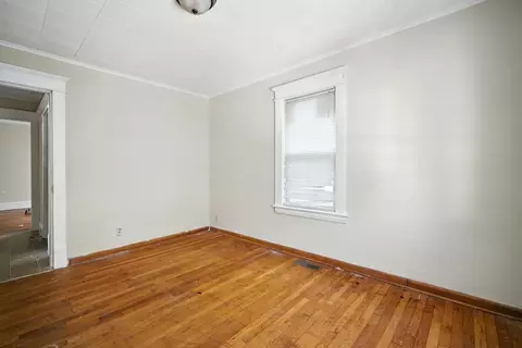 Bedroom - 56-58 Phoenix St, Springfield, MA 01104 photo 3 of 8