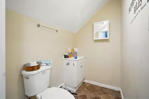 Bath - 56-58 Phoenix St, Springfield, MA 01104 photo 3 of 3