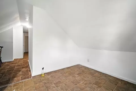 Entry Way - 56-58 Phoenix St, Springfield, MA 01104 photo 5 of 5