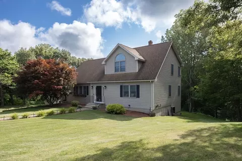 63 Blueberry Hl, Webster, MA 01570
