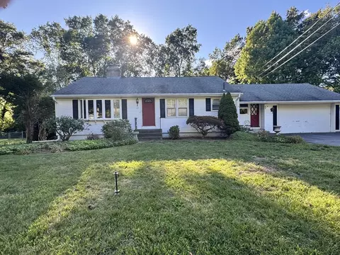 47 Glenfield Rd, North Attleboro, MA 02760