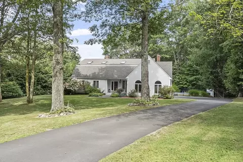 22 Kettle Hole Rd, Bolton, MA 01740