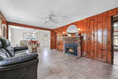 8 Barnes St, Wareham, MA 02571 photo 7