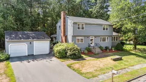 6 Pine Glen Dr, North Reading, MA 01864