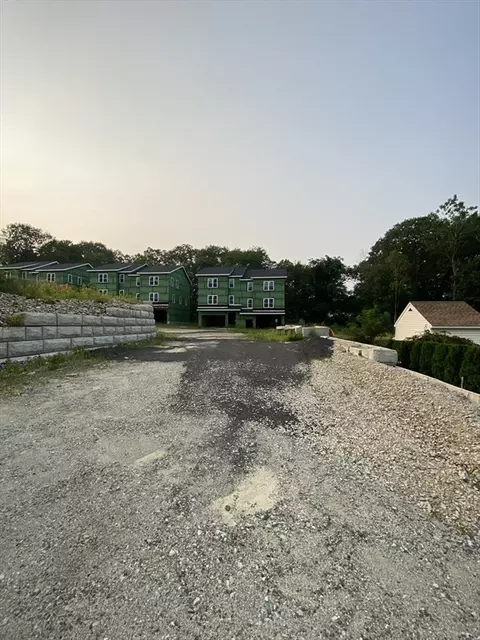 47 Yarnie # R, Worcester, MA 01602