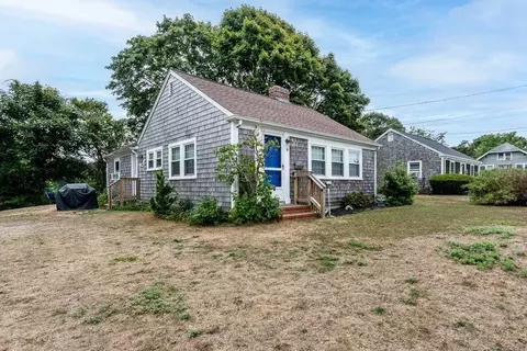 10 Standish Way, Yarmouth, MA 02673