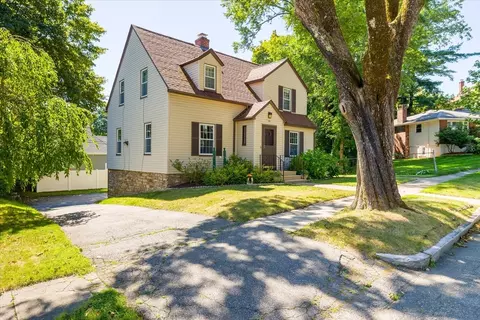 49 Monroe Ave, Worcester, MA 01602 photo 3