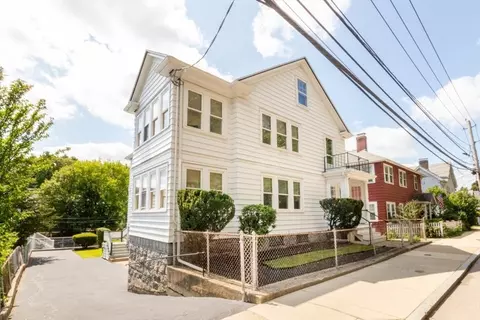 8-10 Kenrick St, Brighton, MA 02135