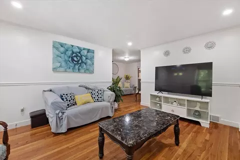 5 Main St, Acton, MA 01720