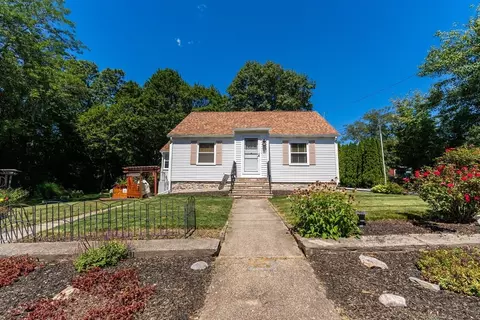1 Applebee Ave, Webster, MA 01570 photo 2