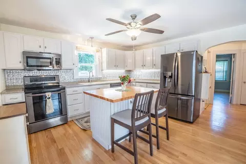 1 Applebee Ave, Webster, MA 01570 photo 3