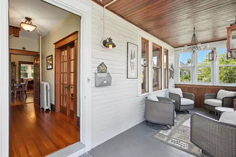 38 Clark St, Easthampton, MA 01027 photo 3