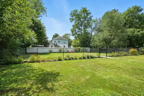 38 Clark St, Easthampton, MA 01027 photo 34